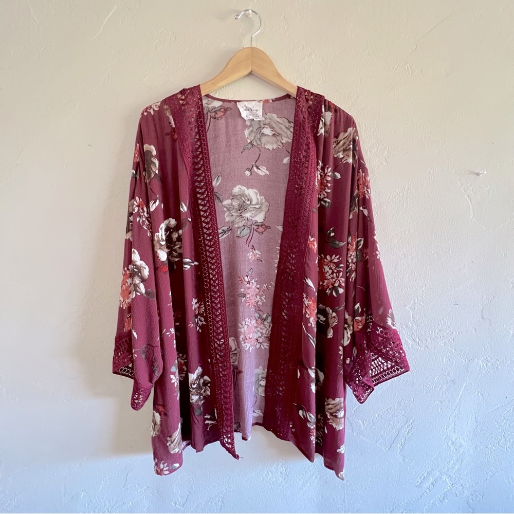Floral and crochet kimono